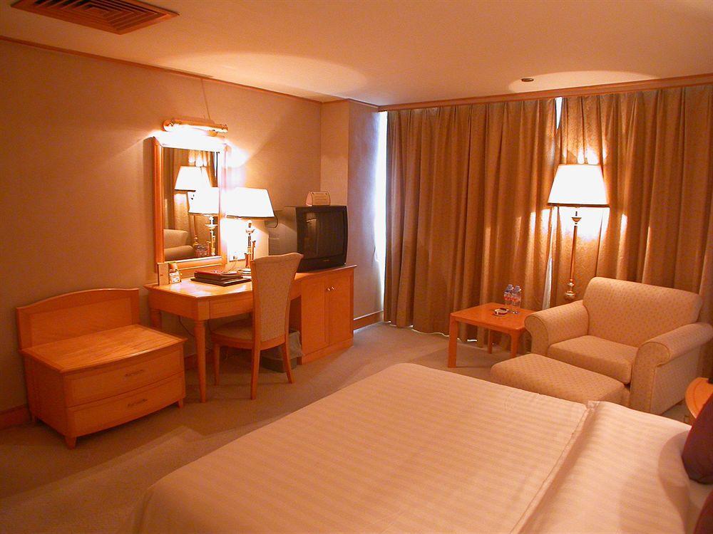 Gangrun Hotel Guangzhou Beijing Road Branch Екстериор снимка