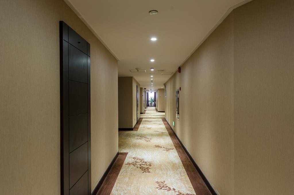 Gangrun Hotel Guangzhou Beijing Road Branch Екстериор снимка
