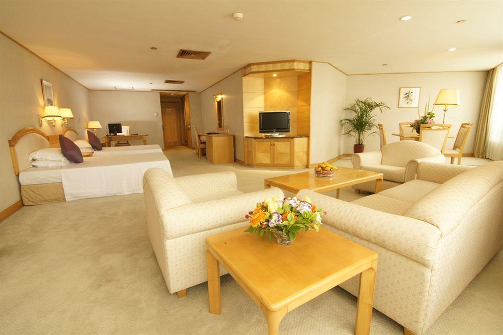 Gangrun Hotel Guangzhou Beijing Road Branch Екстериор снимка