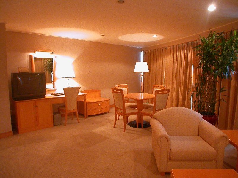 Gangrun Hotel Guangzhou Beijing Road Branch Екстериор снимка
