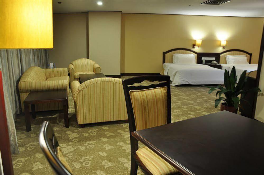 Gangrun Hotel Guangzhou Beijing Road Branch Екстериор снимка
